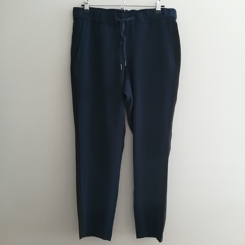 Lululemon On The Fly Pants Woven Track Stripe Navy And Black Size 8 Travel